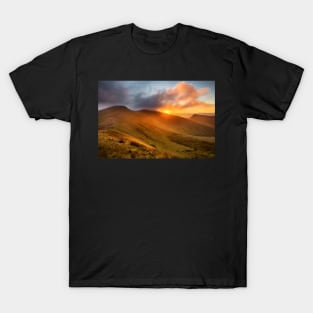 Corn Du, Pen y Fan and Cribyn, Brecon Beacons National Park T-Shirt